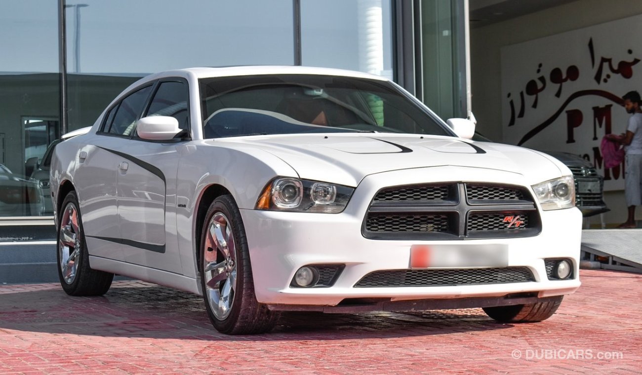 دودج تشارجر RT HEMi 5.7 L