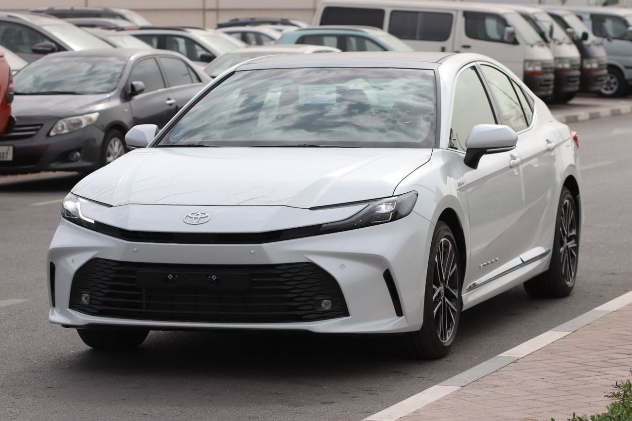 Toyota Camry 2.5LE, KEYLESS ENTRY,PUSH START, PANORAMIC ROOF, ALLOY WHEELS, MODEL 2026