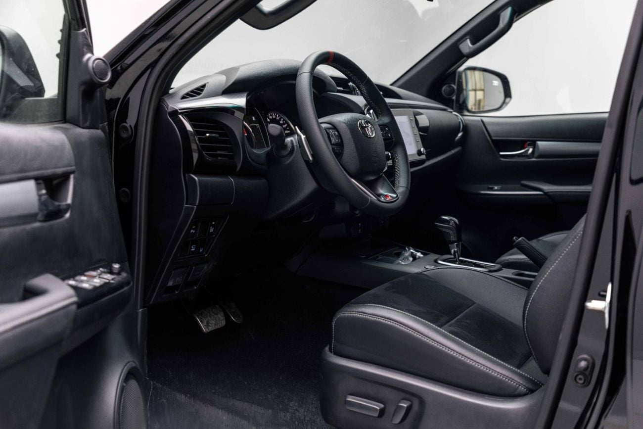 تويوتا هيلوكس GR SPORT 2.8L Diesel - Attitude Black Inside GRS Black | Export Only