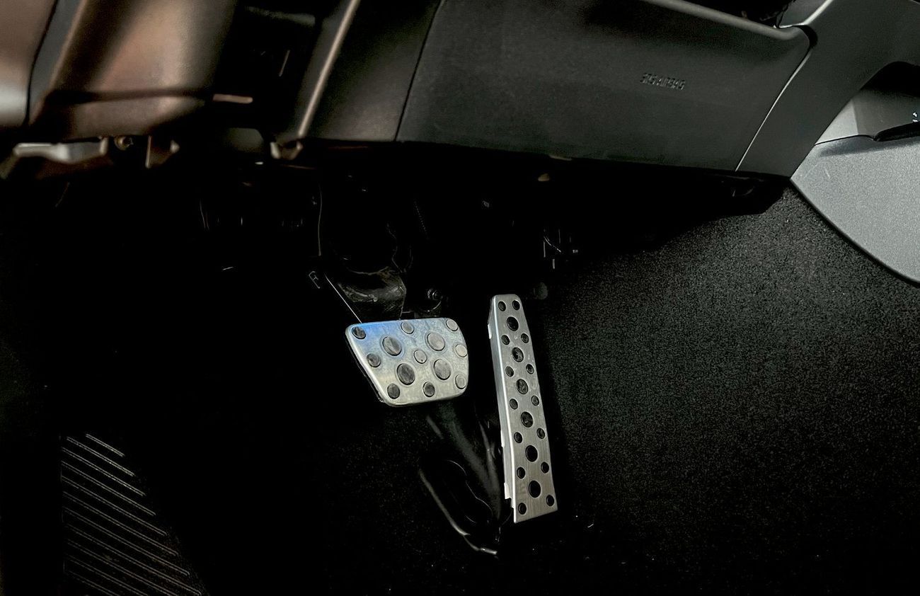 Toyota Camry Sport 2025 Hybrid 2.0L - Price for export