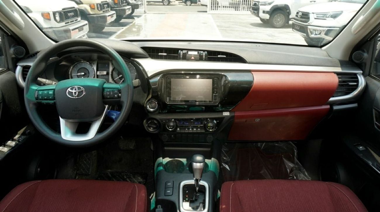 Toyota Hilux GLX 2.7L Double Cab Utility 4WD M/T SR5 2.7L Double Cab Utility 4WD M/T