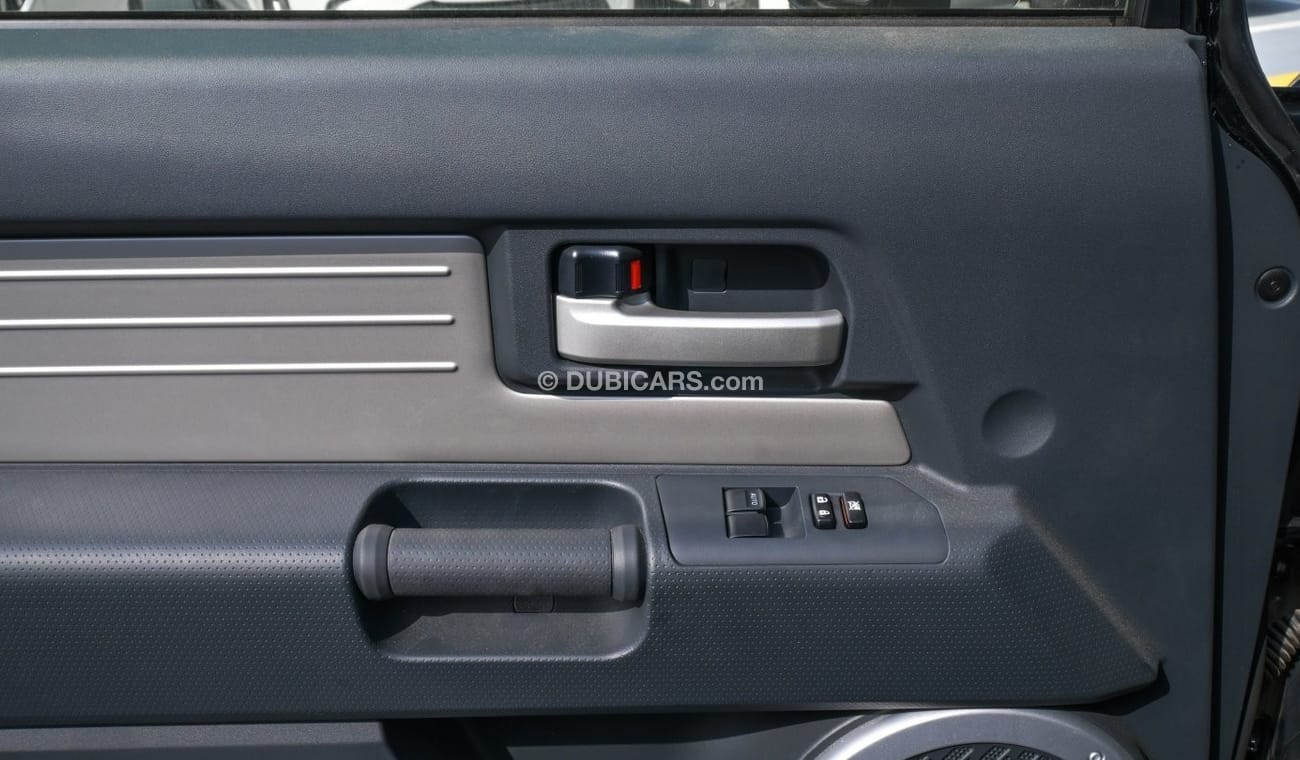 Toyota FJ Cruiser TOYOTA FJ CRUISER 4.0 V6 GCC 2023