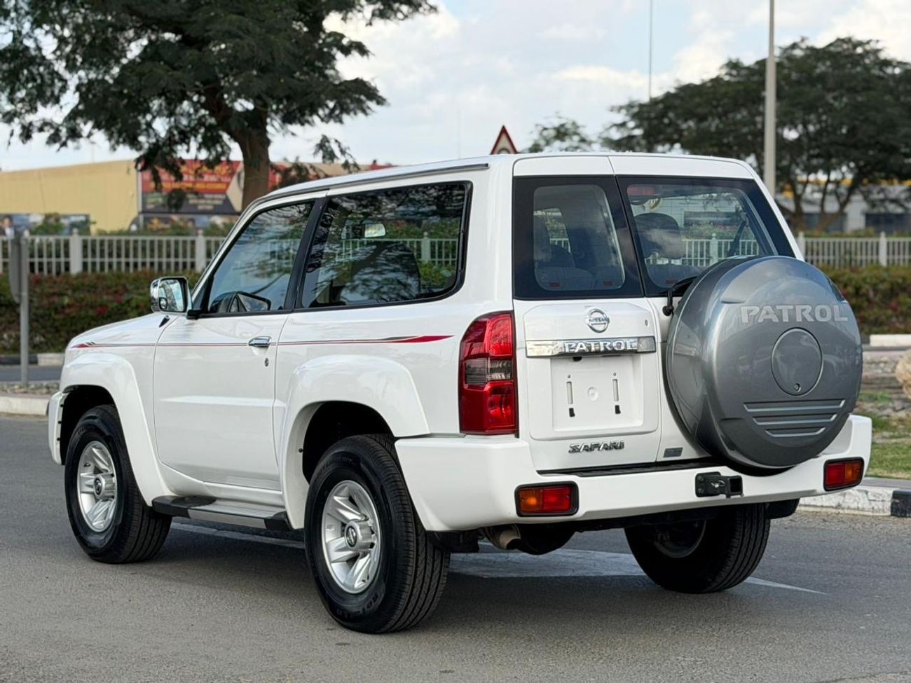 Nissan Patrol Safari Safari 4.8L A/T