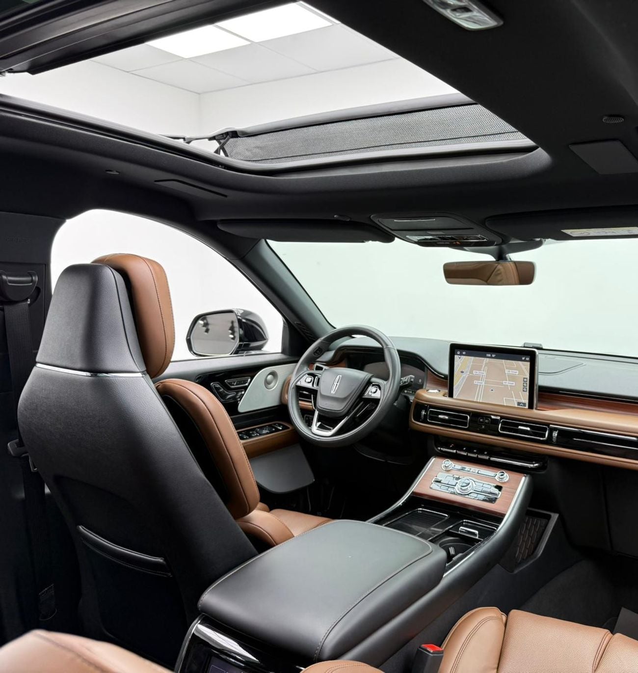 لينكولن أفياتور Reserve 3.0L 2023 Lincoln Aviator Reserve, 2028 Lincoln Warranty + Service Pack, 7 Seater, Fully Loa