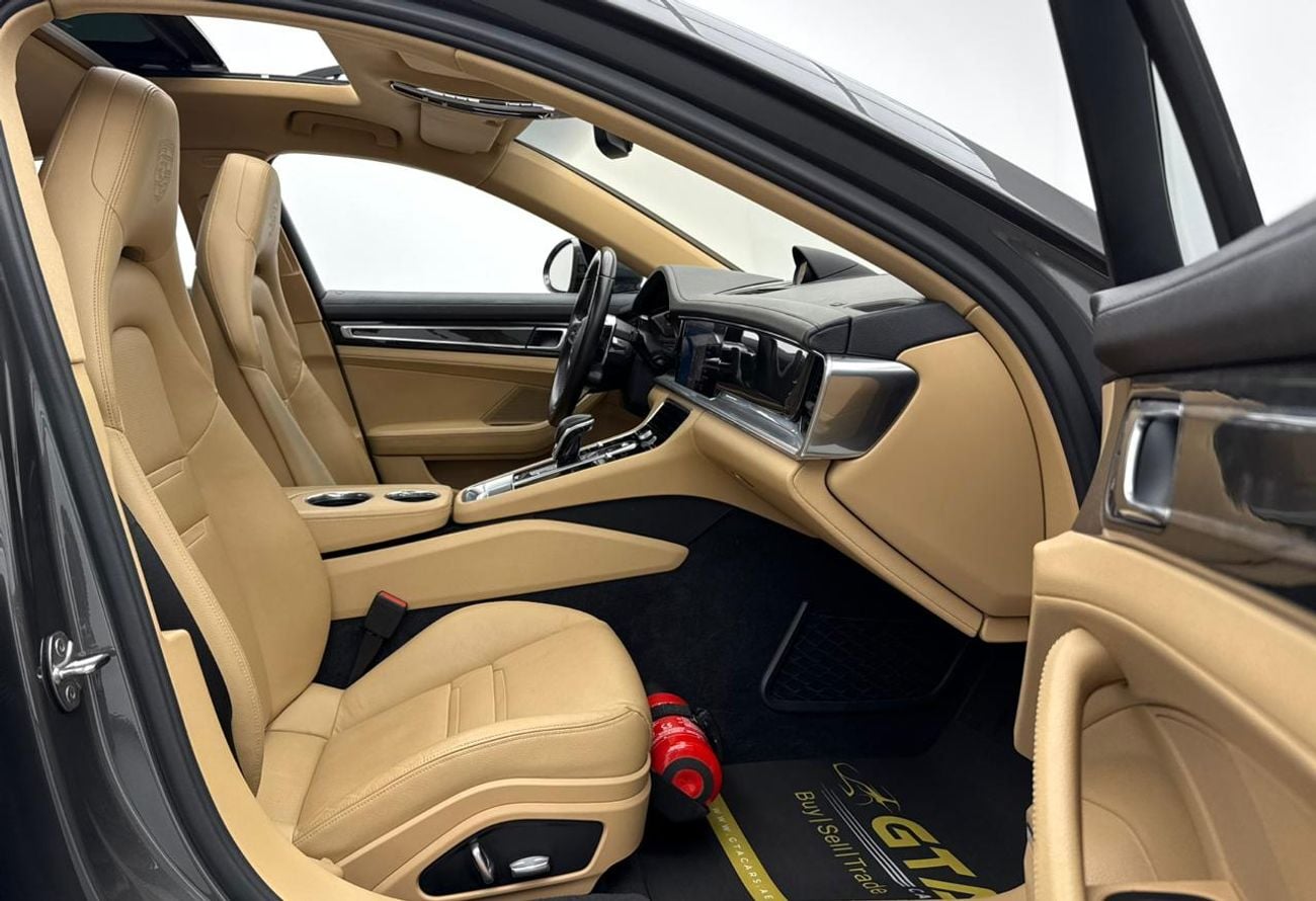 بورش باناميرا 2018 Porsche Panamera, Full Porsche Service History, Sport Chrono Package, Fully Loaded, GCC