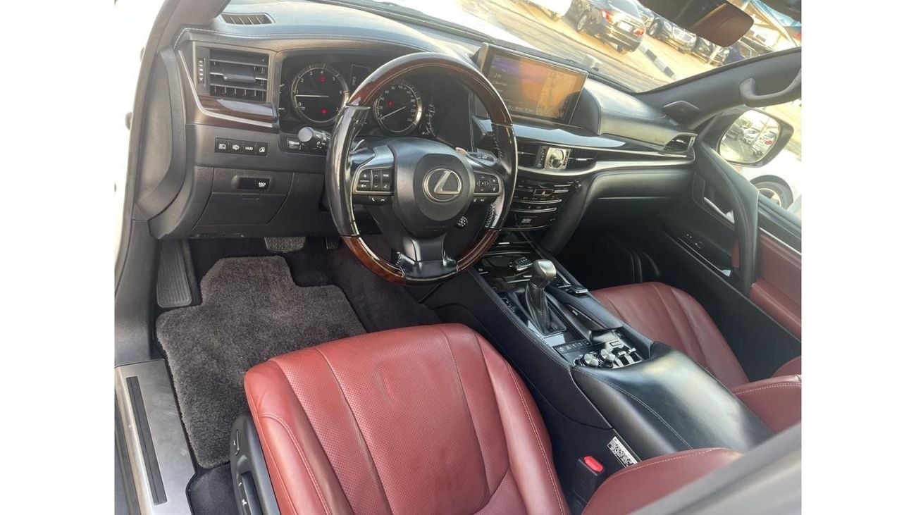 Lexus LX 570 Platinum Lexus LX 570_GCC_2016_Excellent Condition _Full option