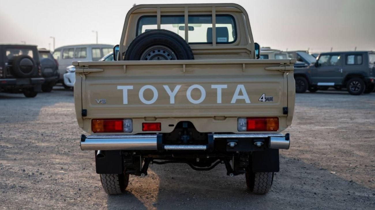 تويوتا لاند كروزر بيك آب 4.0L Single Cabin | Automatic | Petrol | Four Wheel Drive | 2 Doors | V6