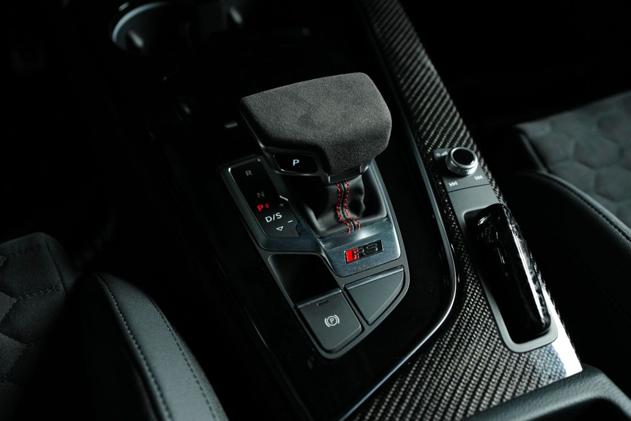 Audi RS4 Station B9 Competition | Very High Option | Audi Warranty & Service | Full Carbon Package
