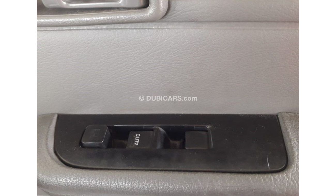 Nissan Caravan Caravan Van RIGHT HAND (Stock no PM 652 )