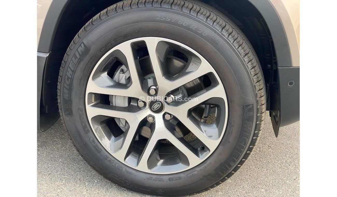 Land Rover Defender GCC SPE C UNDER WARRANTY AND SERVICE