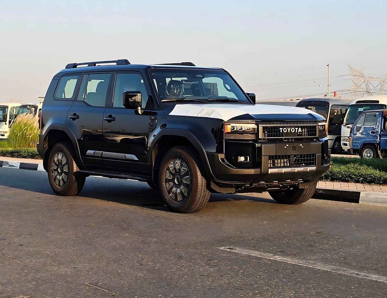 تويوتا برادو ADVENTURE TURBO / 2.4L V4 PETROL / HEADUP DISPLAY / RADAR / POWER SEAT / SUNROOF / CODE#68087