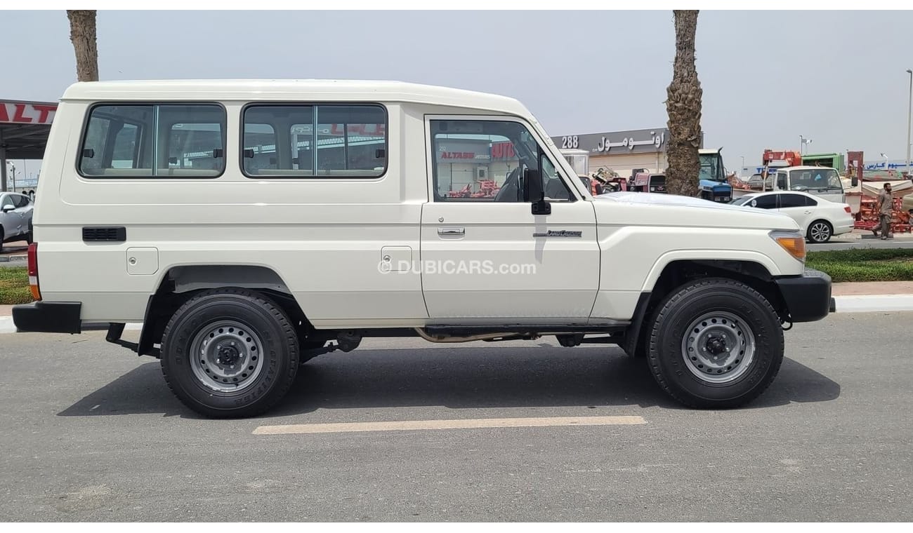 Toyota Land Cruiser 70 TOYOTA LAND CRUISER LC78 HARDTOP 4.2L DIESEL V6 MY 2023 WHITE