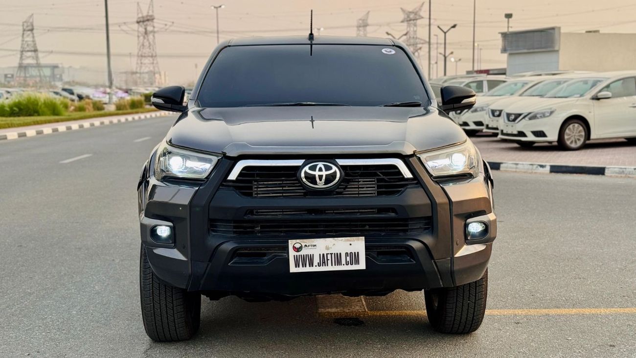 تويوتا هيلوكس SMART CAB | 2.8L DIESEL | 4WD | RHD | ROLL BAR & LEATHER SEATS