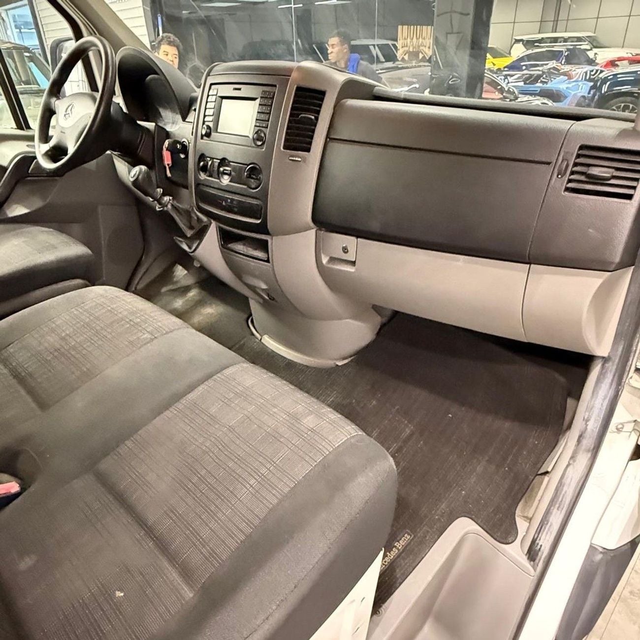 مرسيدس بنز سبرينتر manual Mercedes-Benz V-Class 220 2018 مواصفات خليجية