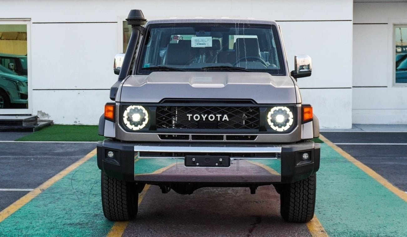 Toyota Land Cruiser 70 4.0L V6 M/T