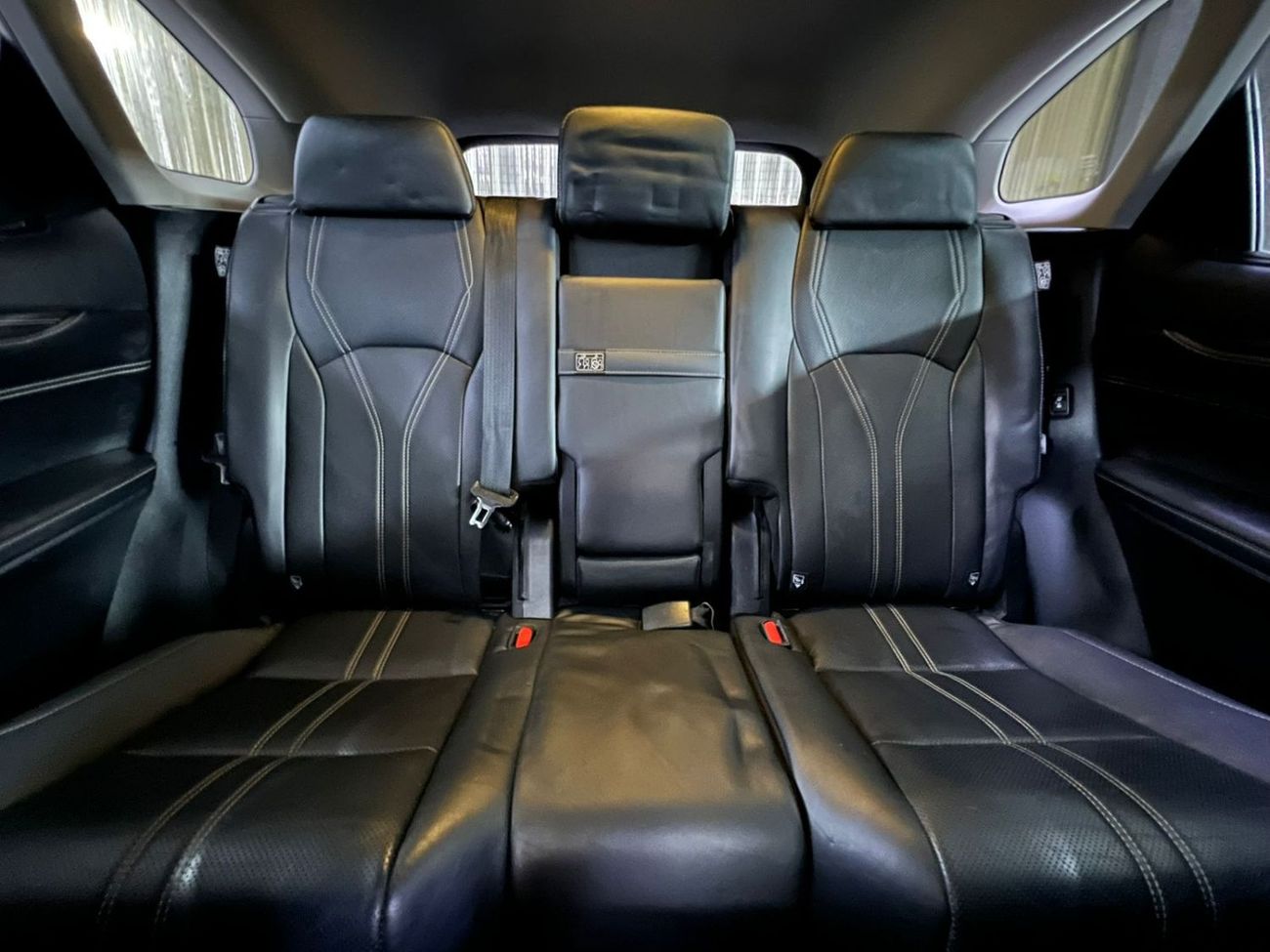 لكزس RX 350 Lexus RX350L F Sport 3.5L - Automatic . Petrol . 5 Seats . 5 Doors