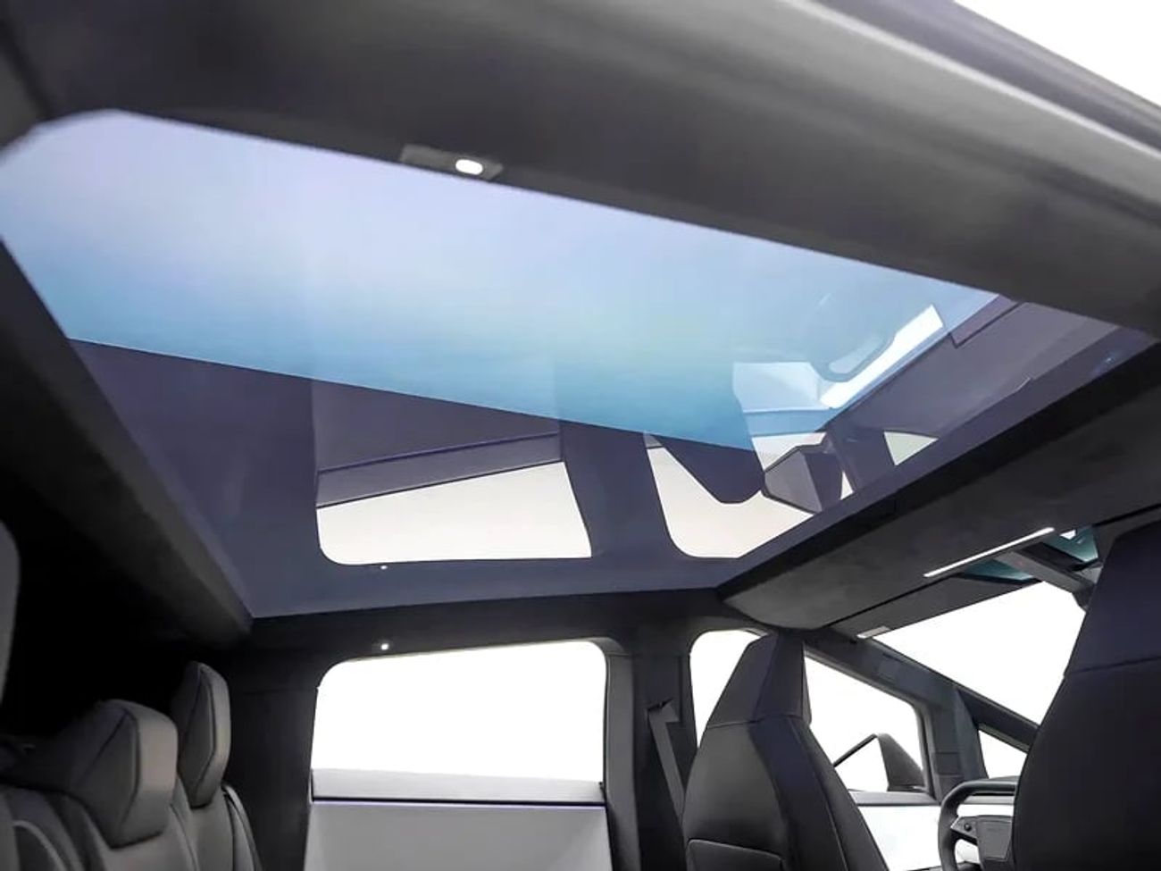 Tesla Cybertruck Foundation Series (3 motors and 845 HP)