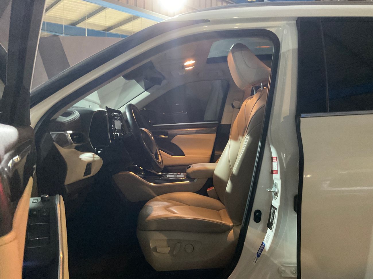 تويوتا هايلاندر VXR | شامل الضمان | 0 ﺪﻔﻋﺓ ﺃﻮﻟﻯ