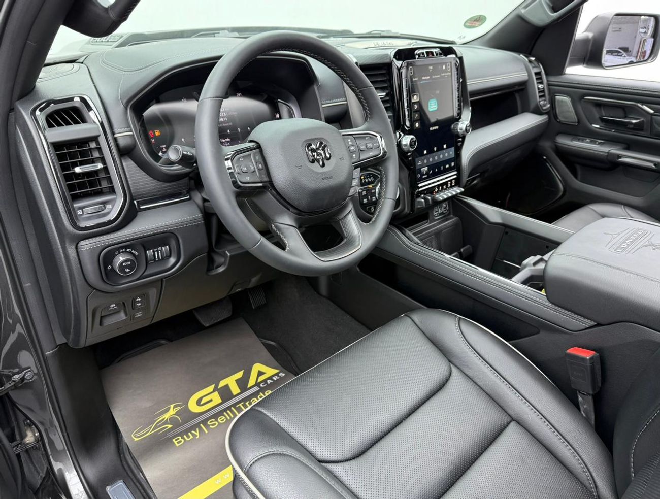 RAM 1500 Limited Crew Cab 5.7L 2024 Dodge RAM Limited 4x4, 1 Year Unlimited Km Warranty, Excellent Condition