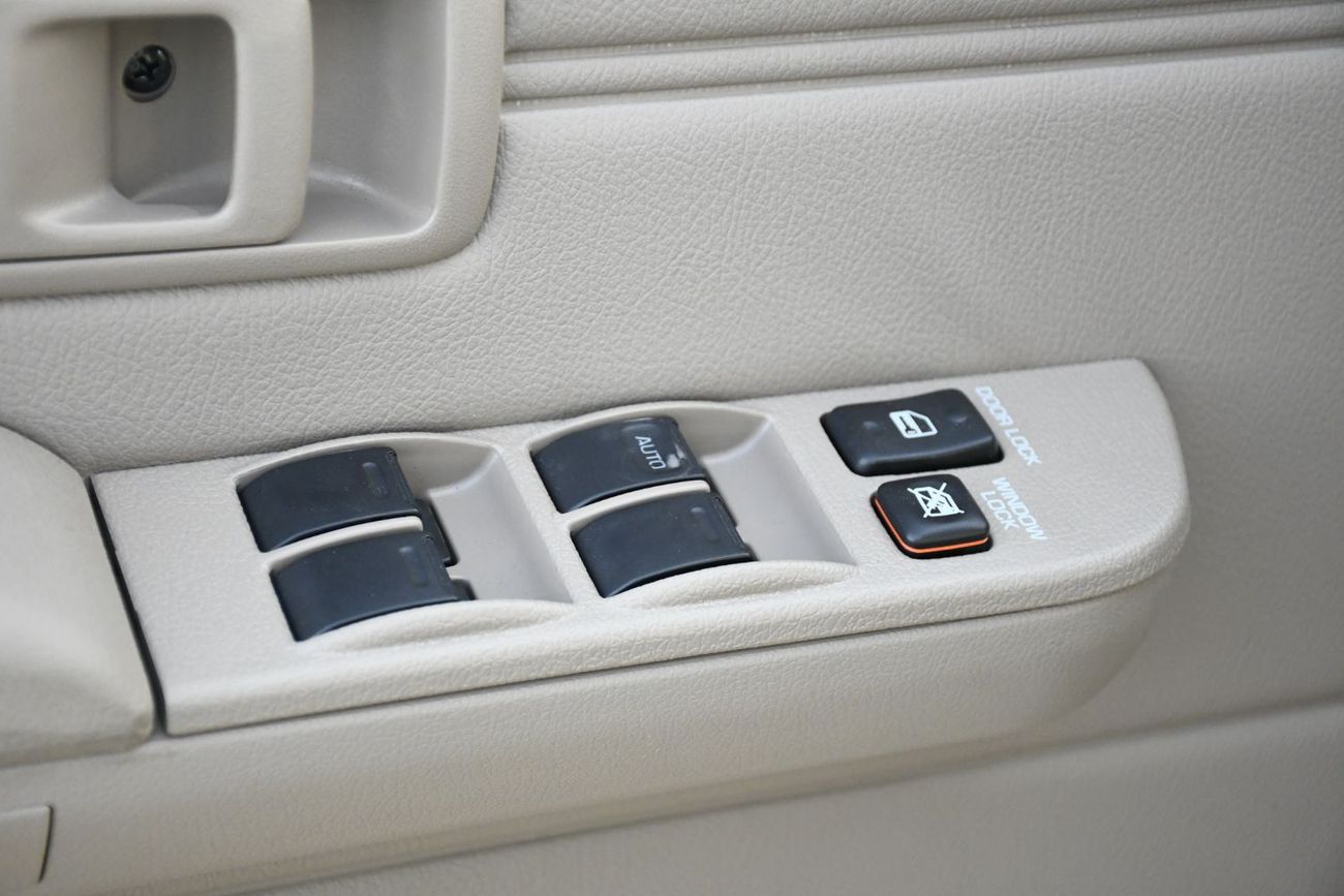 Toyota Land Cruiser Pick Up 79 series 2.8L Manual  Diesel Double Cap