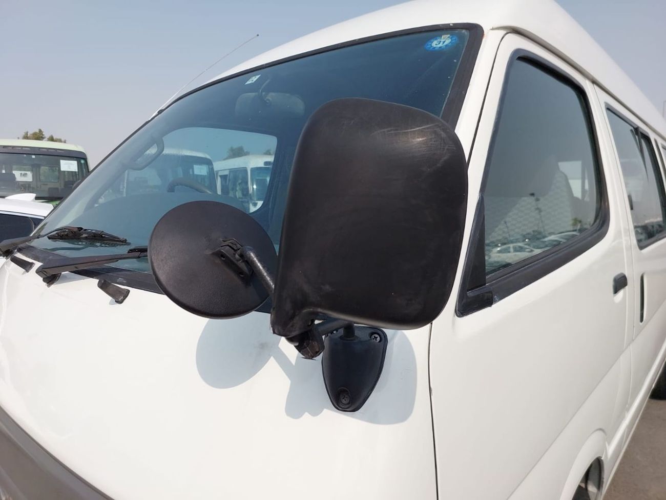 تويوتا هاياس TOYOTA HIACE COMMUTER VAN RHD 2001 MODEL 3.0 L DIESEL MANUAL(PM08349)