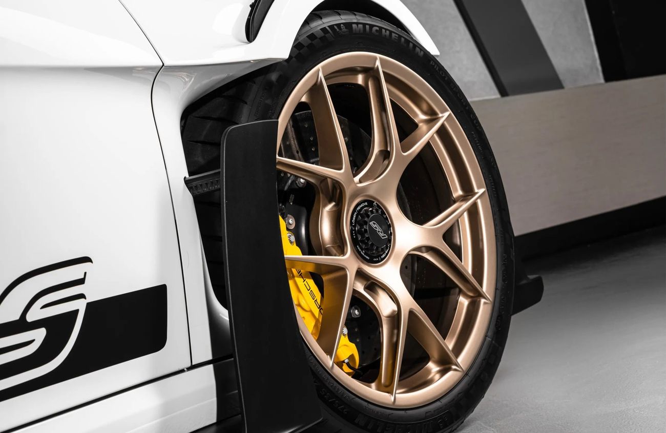 Porsche 911 4.0L F-6 Naturally Aspirated Engine