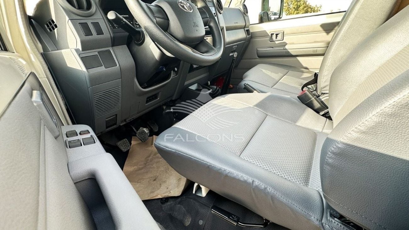 Toyota Land Cruiser Pick Up Toyota/LC79 DSL SC 4.2L MT/ 3 seater 2 AIRBAG & ABS NEW FACE