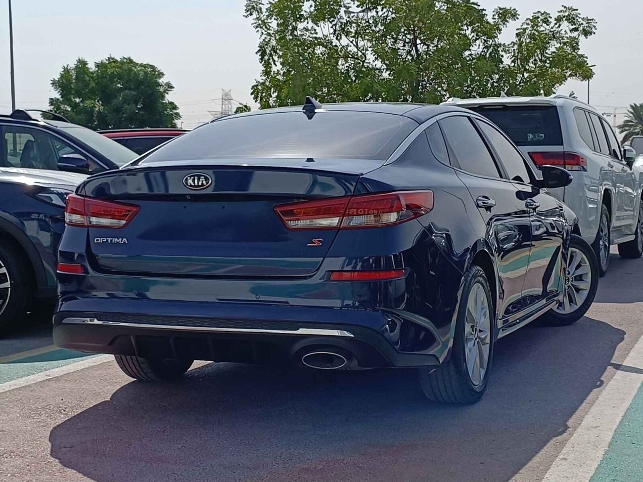 Kia Optima / LX MID OPT/ EXPORT ONLY / LOT#6882