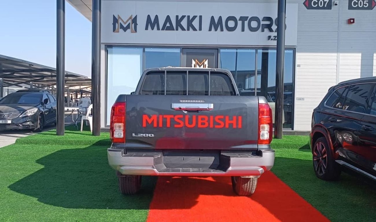 Mitsubishi L200 GLX Double Cab Petrol 2.4L