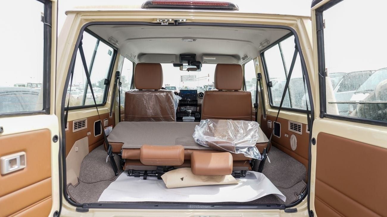 Toyota Land Cruiser 70 LX 2.8 L d