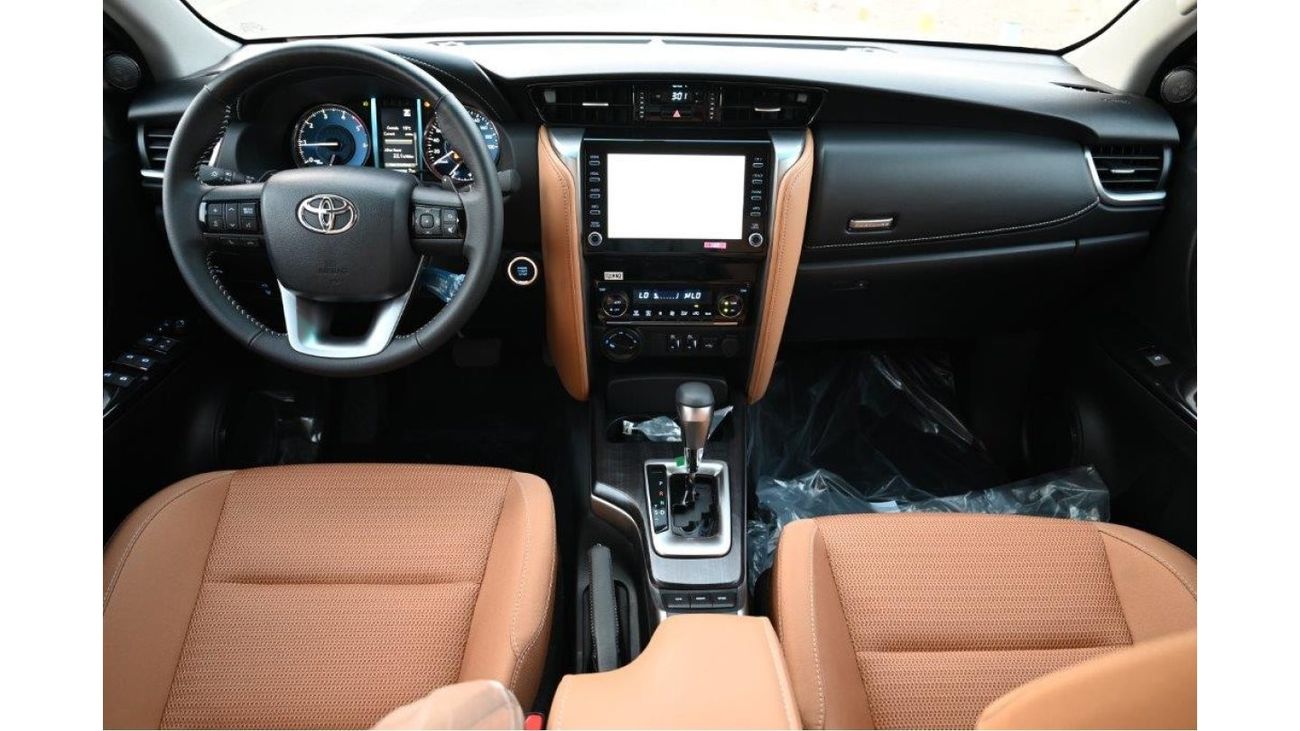 تويوتا فورتونر 2.8L Diesel 4WD 7 Seater Automatic