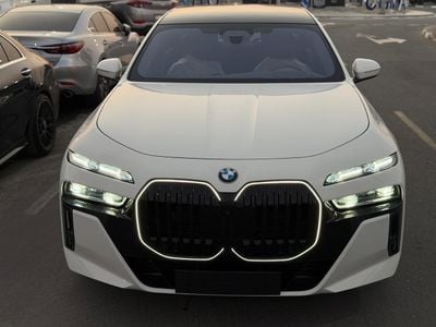 BMW 760i XDRIVE AUTOMATIC TRANSMISSION ( FOR RE EXPORT OUTSIDE GCC COUNTRIES )