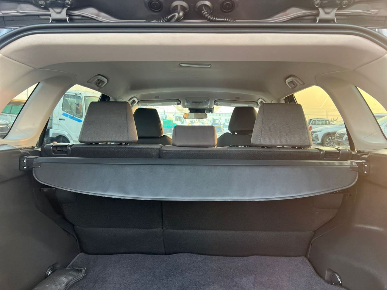 Toyota RAV4 2025 Toyota RAV4 XLE Full Option - 2.5L V6 - Rear CAM - Low Mileage - Radar System -