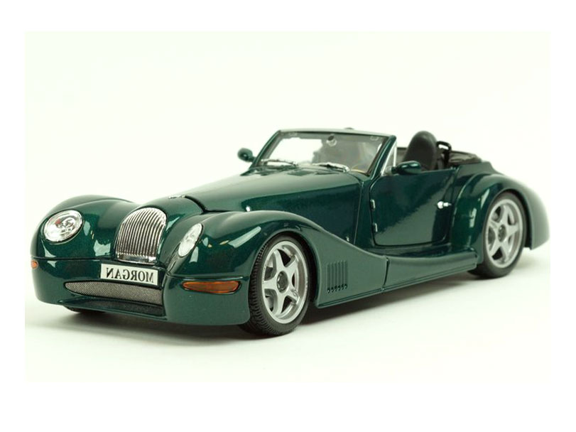 Morgan Aero 8 cover - Front Left Angled