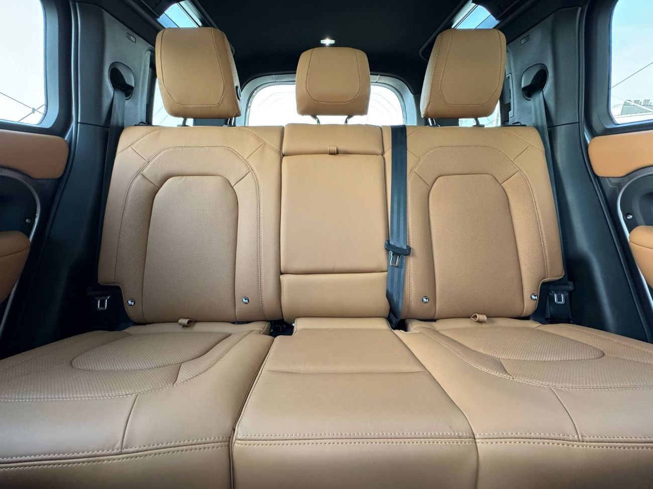 لاند روفر ديفندر P400 110 HSE 3.0L (5 Seater)