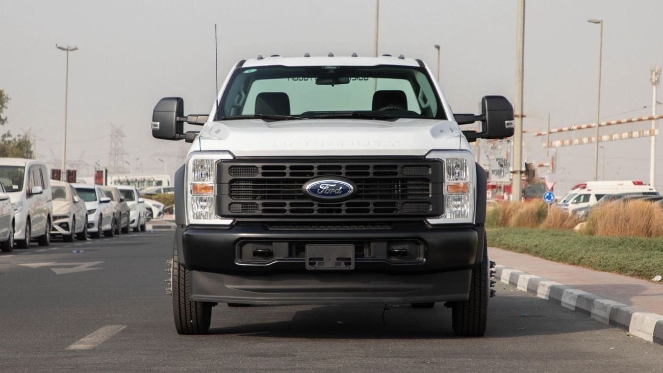 فورد F 550 XL 4WD A/T 19,500 lb (8,845 kg) GVWR | Super Duty | 2025 | For Local Registration +10%