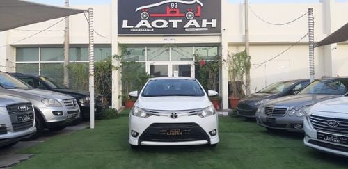 Toyota Yaris Gulf - back wing - rear camera - in excellent condition, you do not need any expenses