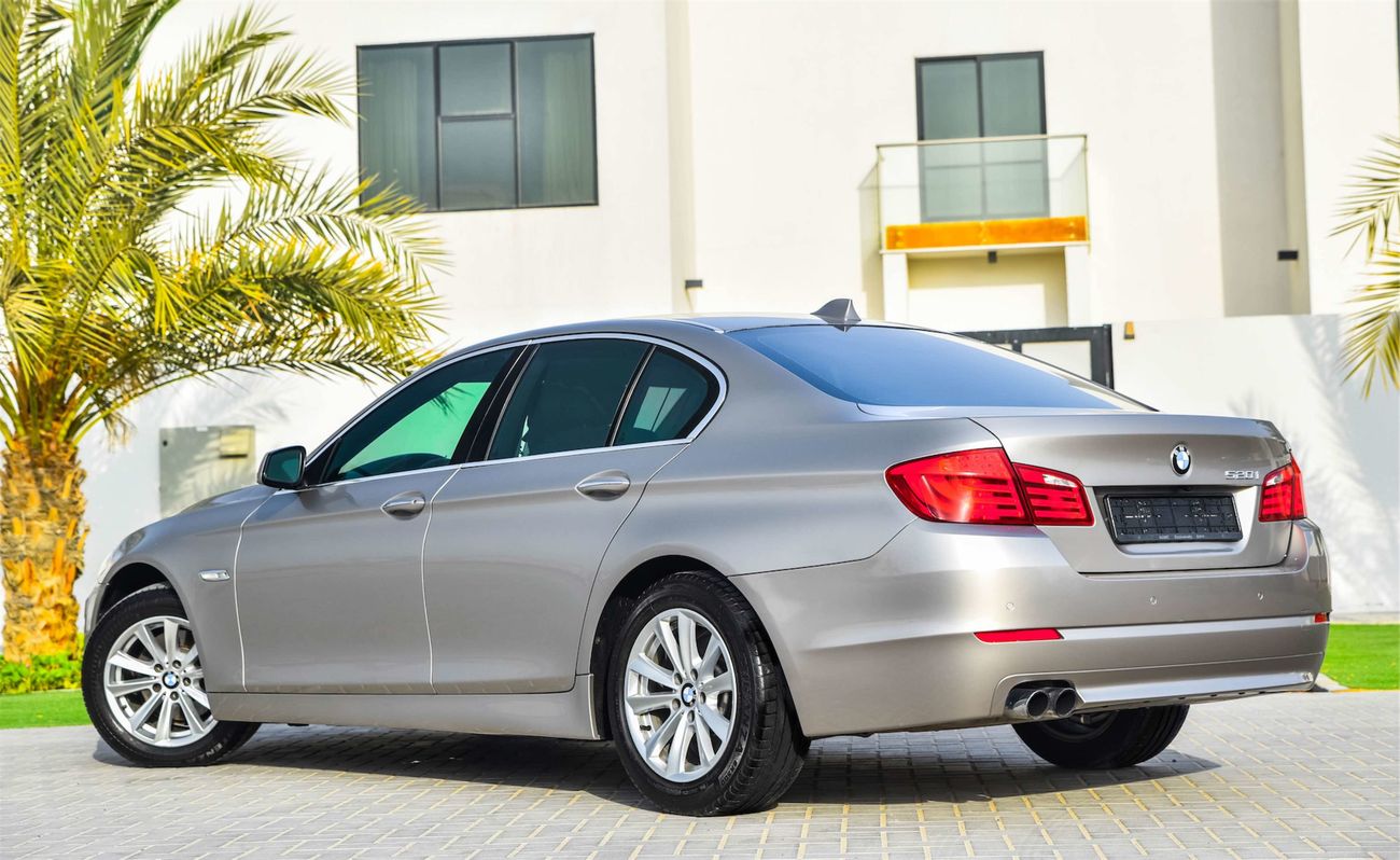 BMW 520i i
