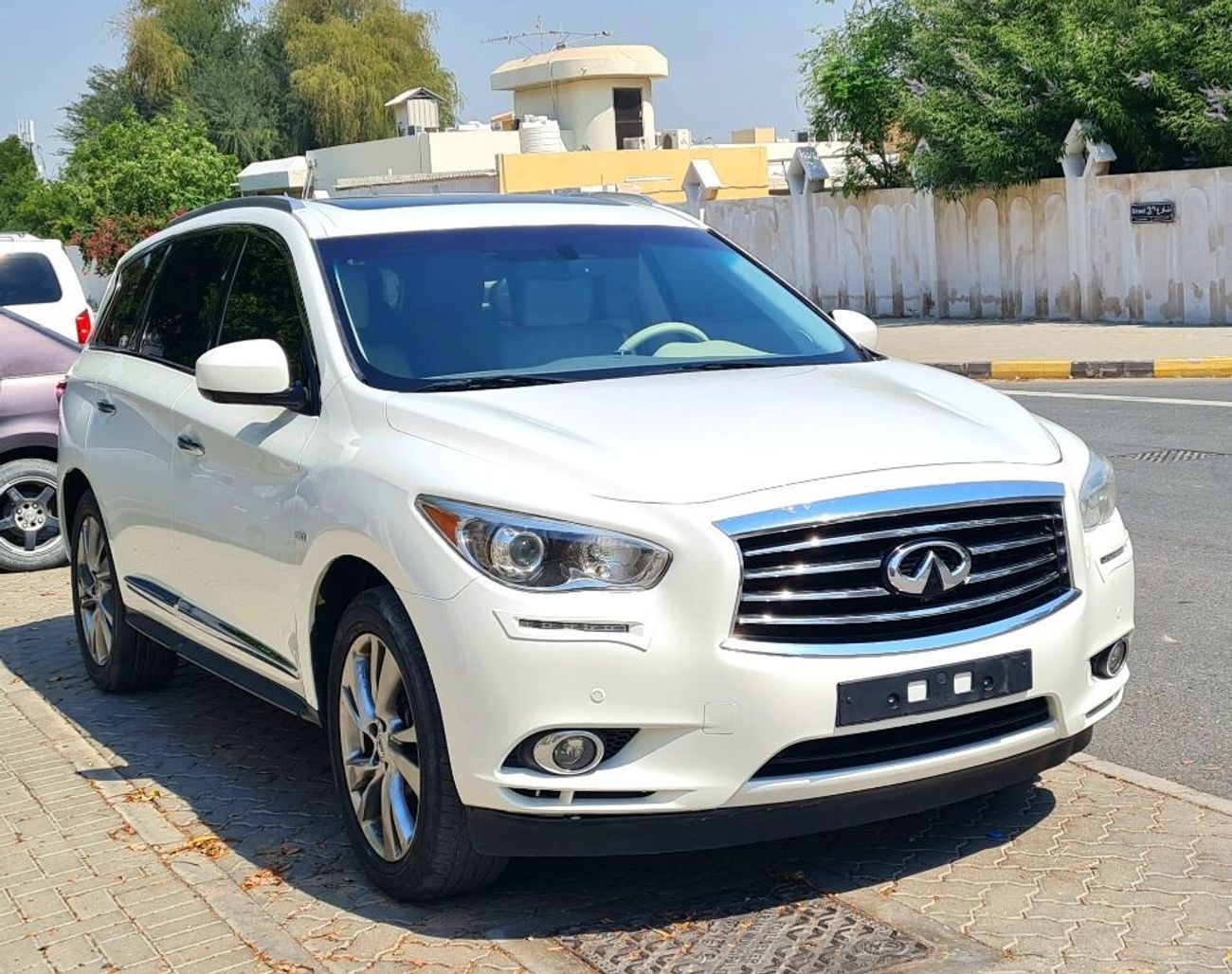 Infiniti JX35 Infiniti jx35 gcc 2013 full option