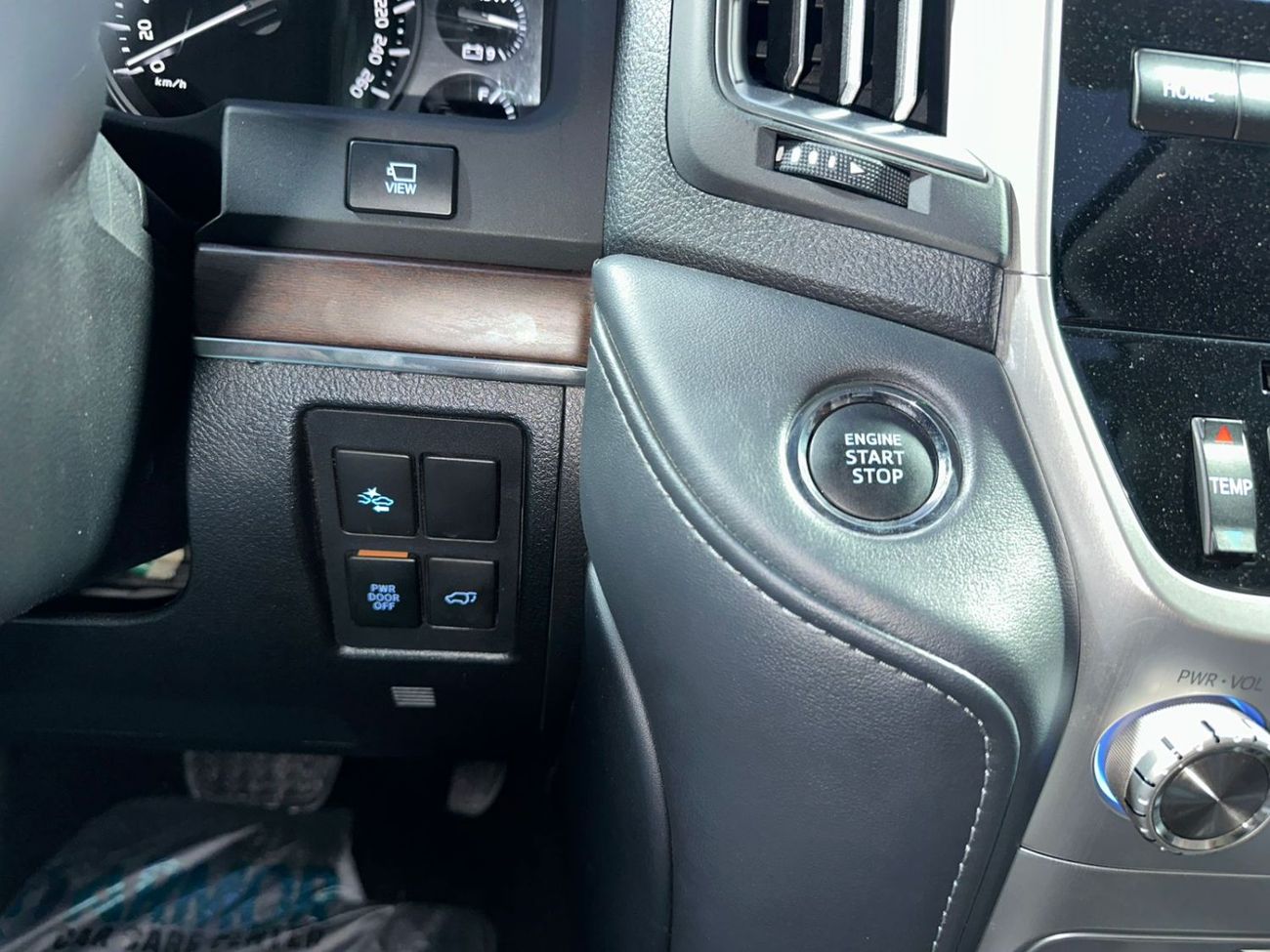 تويوتا لاند كروزر VXR+ 5.7L