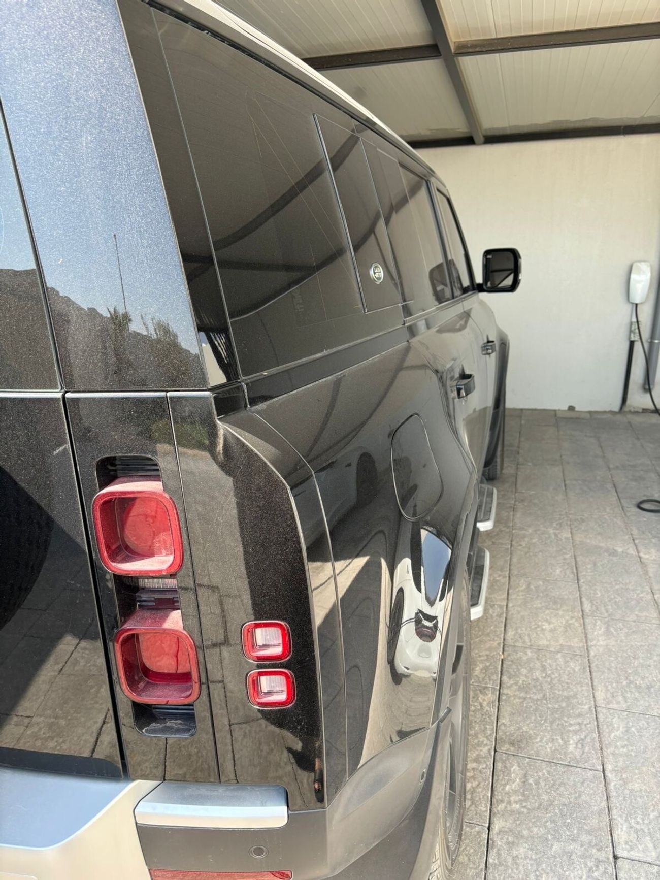 لاند روفر ديفندر 110 SE P300 2.0L