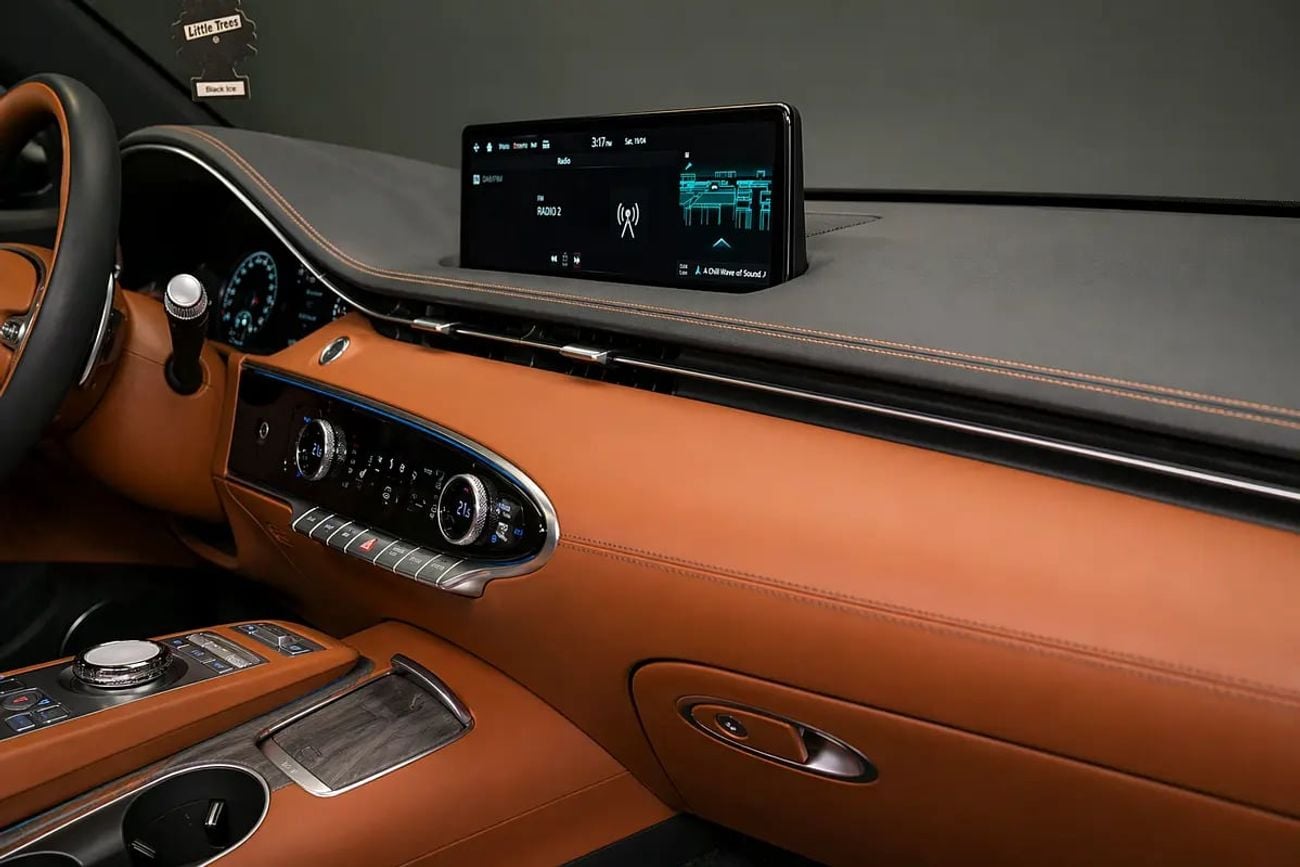 جينيسس GV70 PREMIUM 2023GCC UNDER WARRANTY