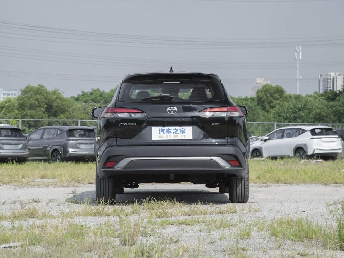 تويوتا فرونتلاندر 2025 TOYOTA FRONTLANDER LUXURY ,2.0L,HYBRID,ELITE,LEAHTER SEAT,DRIVER POWER SEAT,SUNROOF,BACK DOOR P