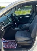 Toyota Kluger Petrol 3.5 Liter Right Hand Drive Automatic T.V With Back Camera