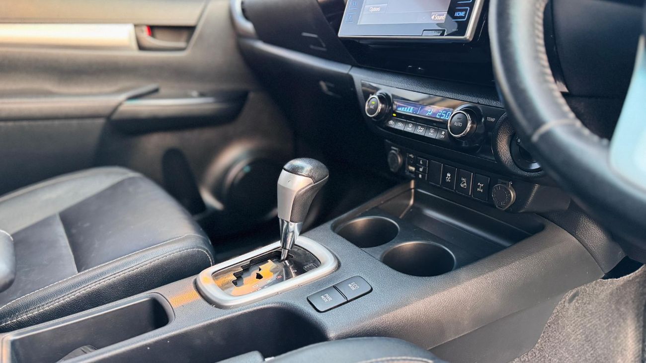 Toyota Hilux DOUBLE CABIN | 2019 | 2.8L DIESEL ENGINE | AUTOMATIC TRANSMISSION | 4WD | RHD | OFFROAD EDITION