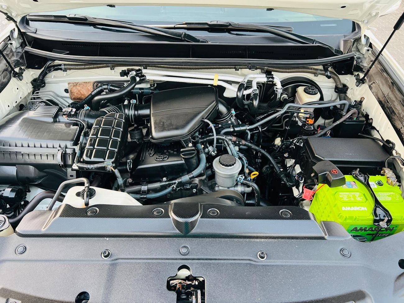 تويوتا برادو PETROL PRADO 2.7 LITER LEFT HAND DRIVE ONLY FOR EXPORT AVAILABLE 2012 MODEL