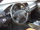 Mercedes Benz E300 AVANTGARDE SPORT Mercedes-Benz E 300 2010 | GCC Specs | Well Maintained Two Keys
