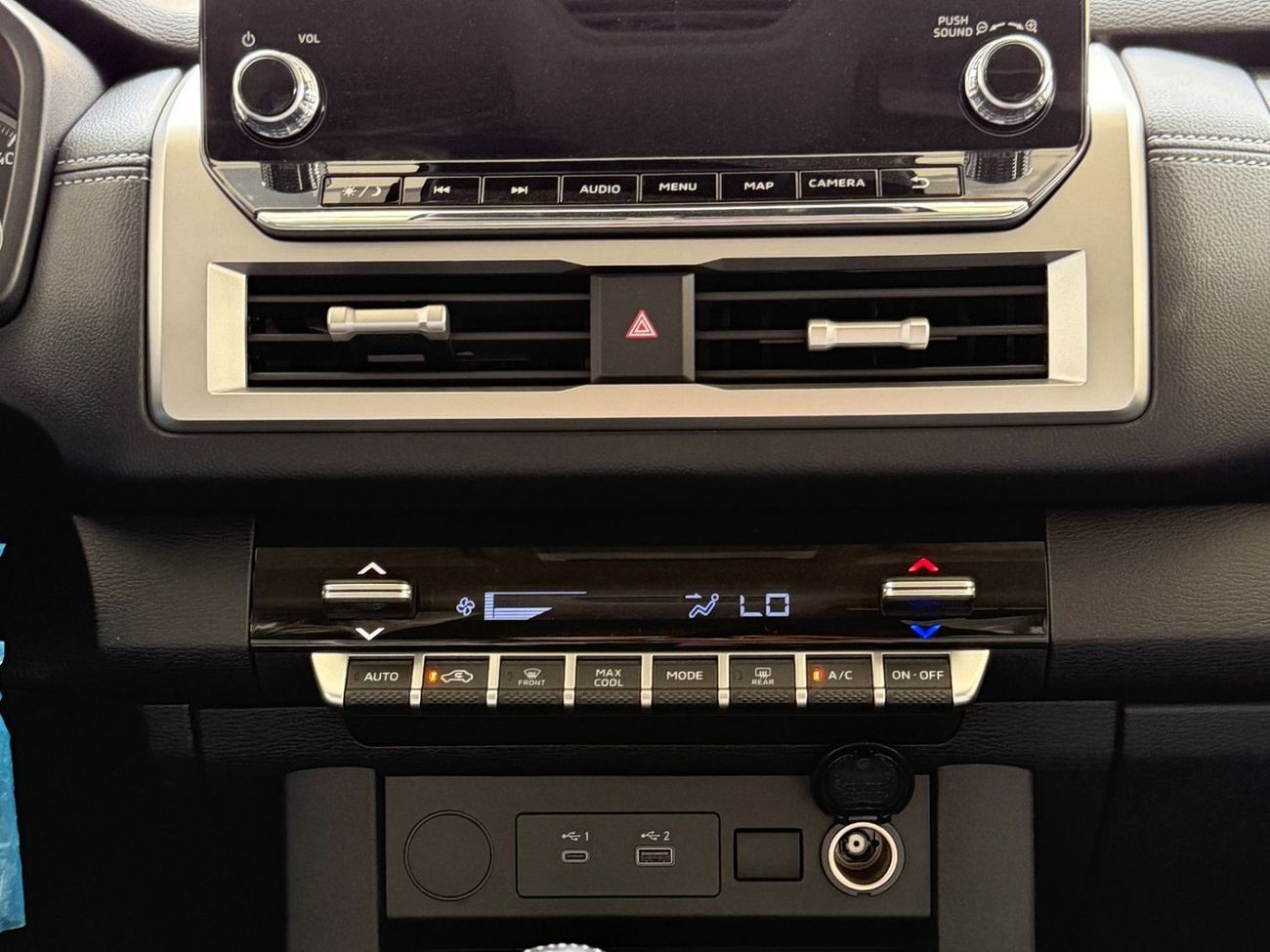 ميتسوبيشي L200 2025 MITSUBISHI L200 PETROL  FULL OPTION **EXPORT ONLY**التصدير فقط خارج الخليج***