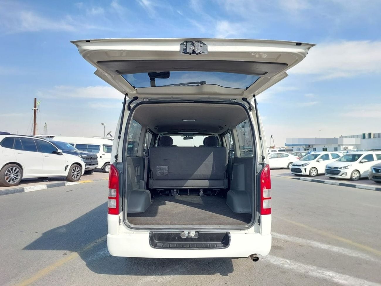 تويوتا هاياس TOYOTA HIACE VAN RHD 2007 MODEL 2.0 L PETROL AUTOMATIC(PM52918)