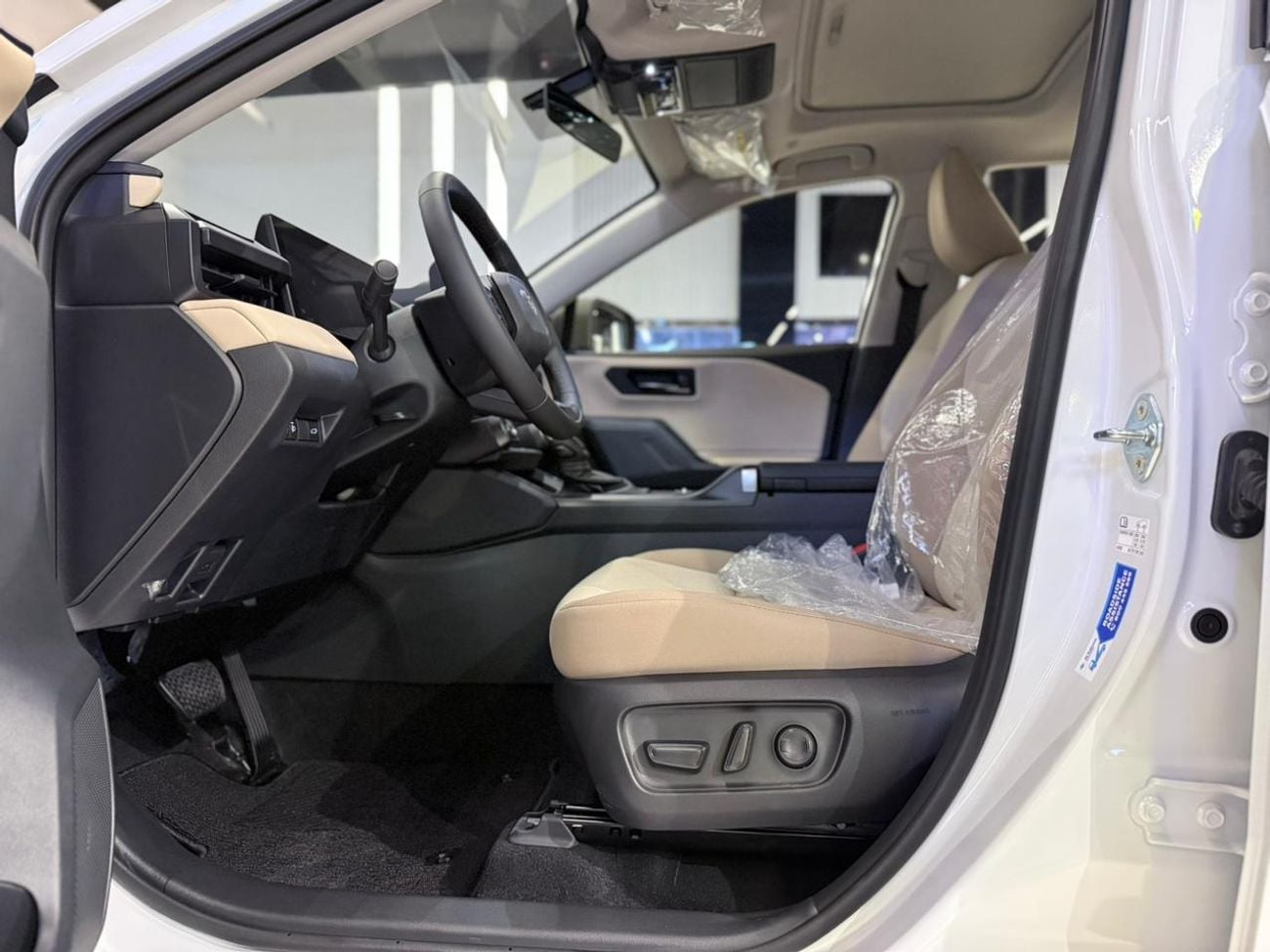 تويوتا راف ٤ 2026 Toyota Rav 4 GXR 2.5L Hybrid - GCC Specs - 5 Years Warranty and Service from AL Futtaim